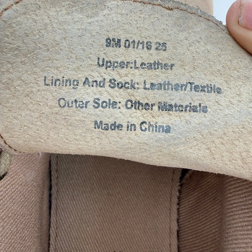 Banana Republic leather chukka versatile